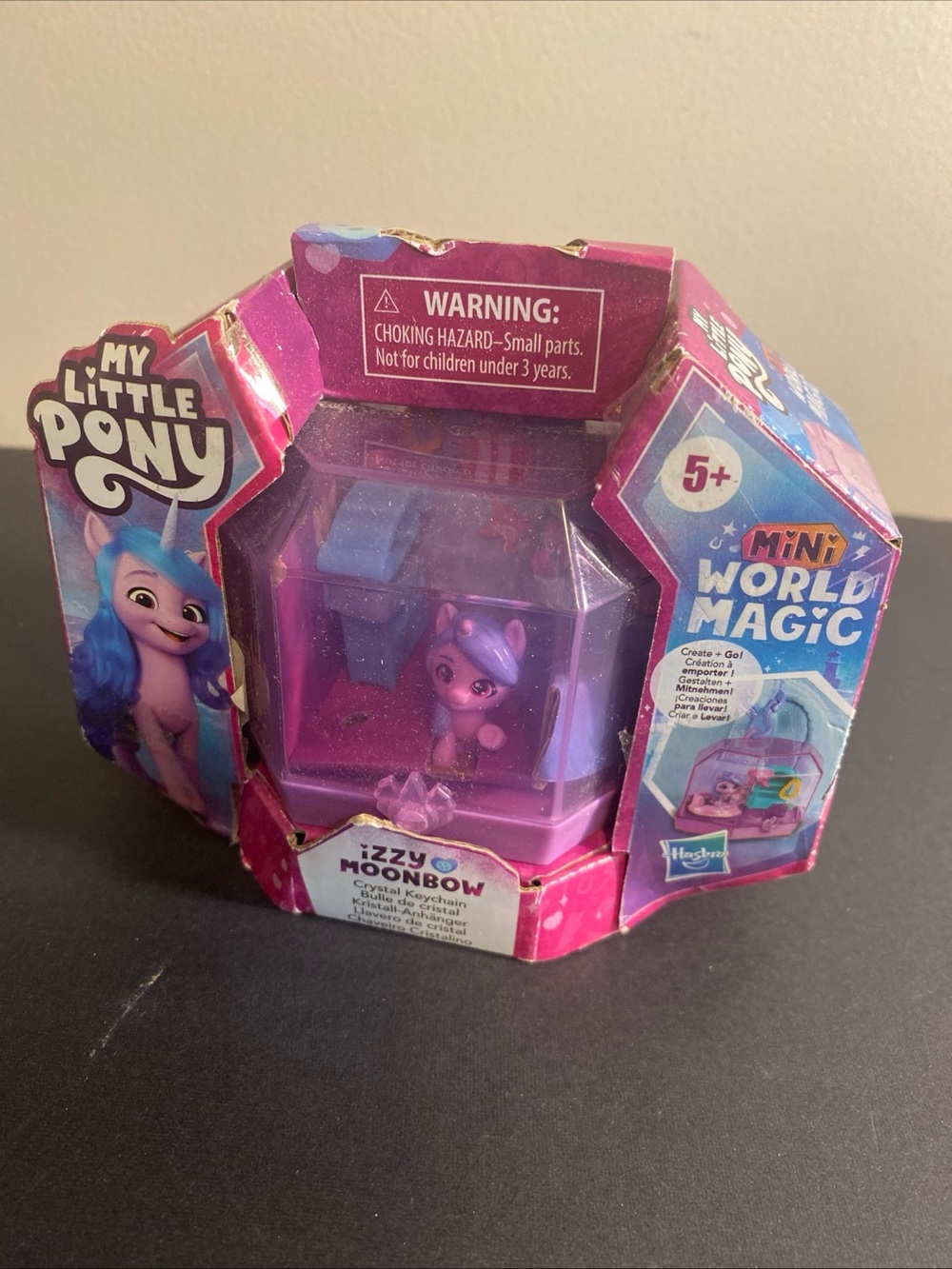 My Little Pony Mini World Magic Crystal Keychain Izzy Moonbow Toy Ages 5+ Unit M